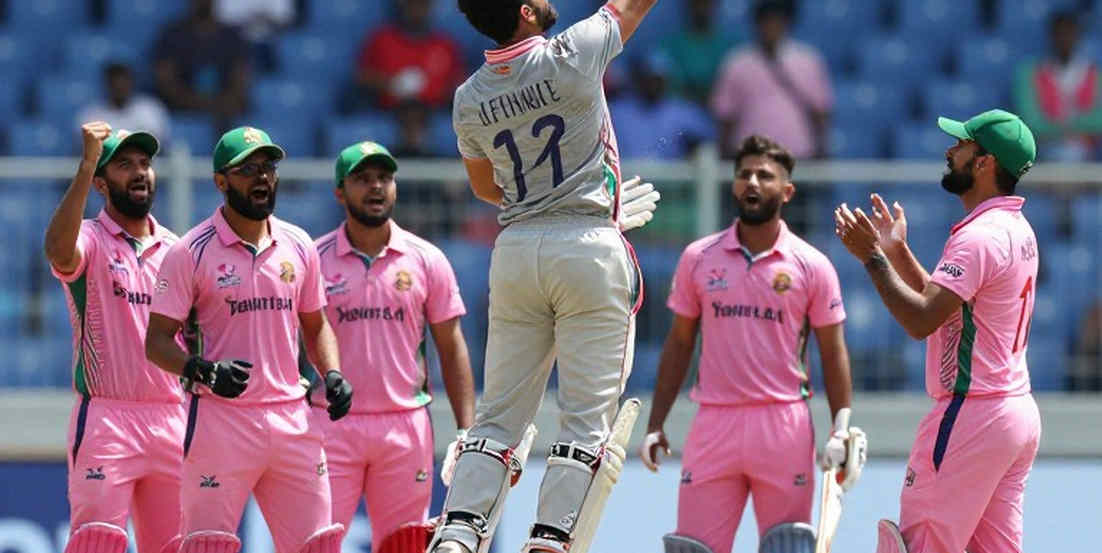তিন ফরম্যাট, তেত্রিশ ক্রিকেটার, এক দিন: ইংল্যান্ডের গভীরতার স্তর-বিন্যাস